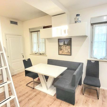 Dolomiti 1 Room Apartment Center Wi-Fi Ac Bolzano Luaran gambar